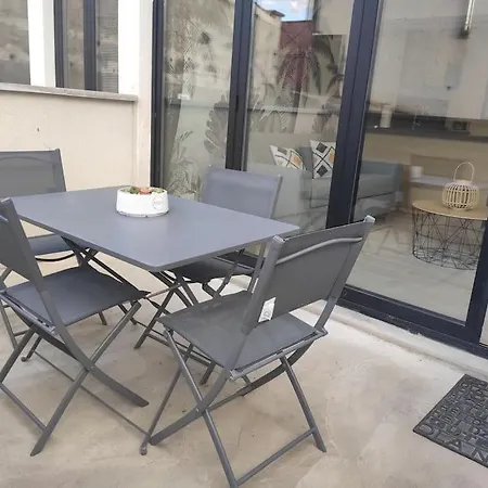 Apartment Rez De Jardin Gambetta *